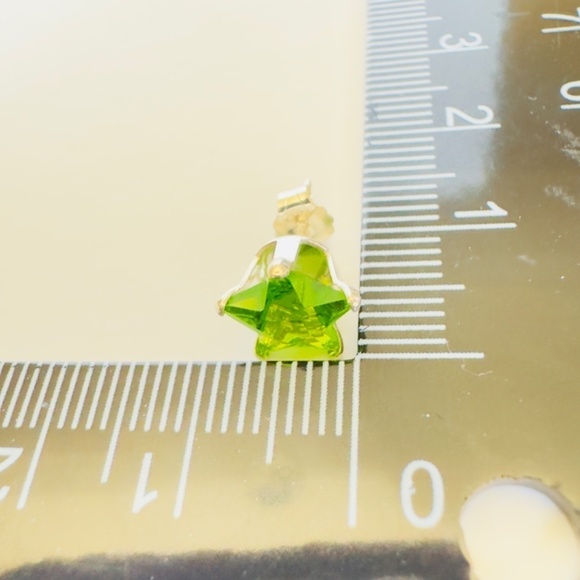 New Lime Green Star Cut CZ Sterling Silver Earrings - Picture 5 of 5